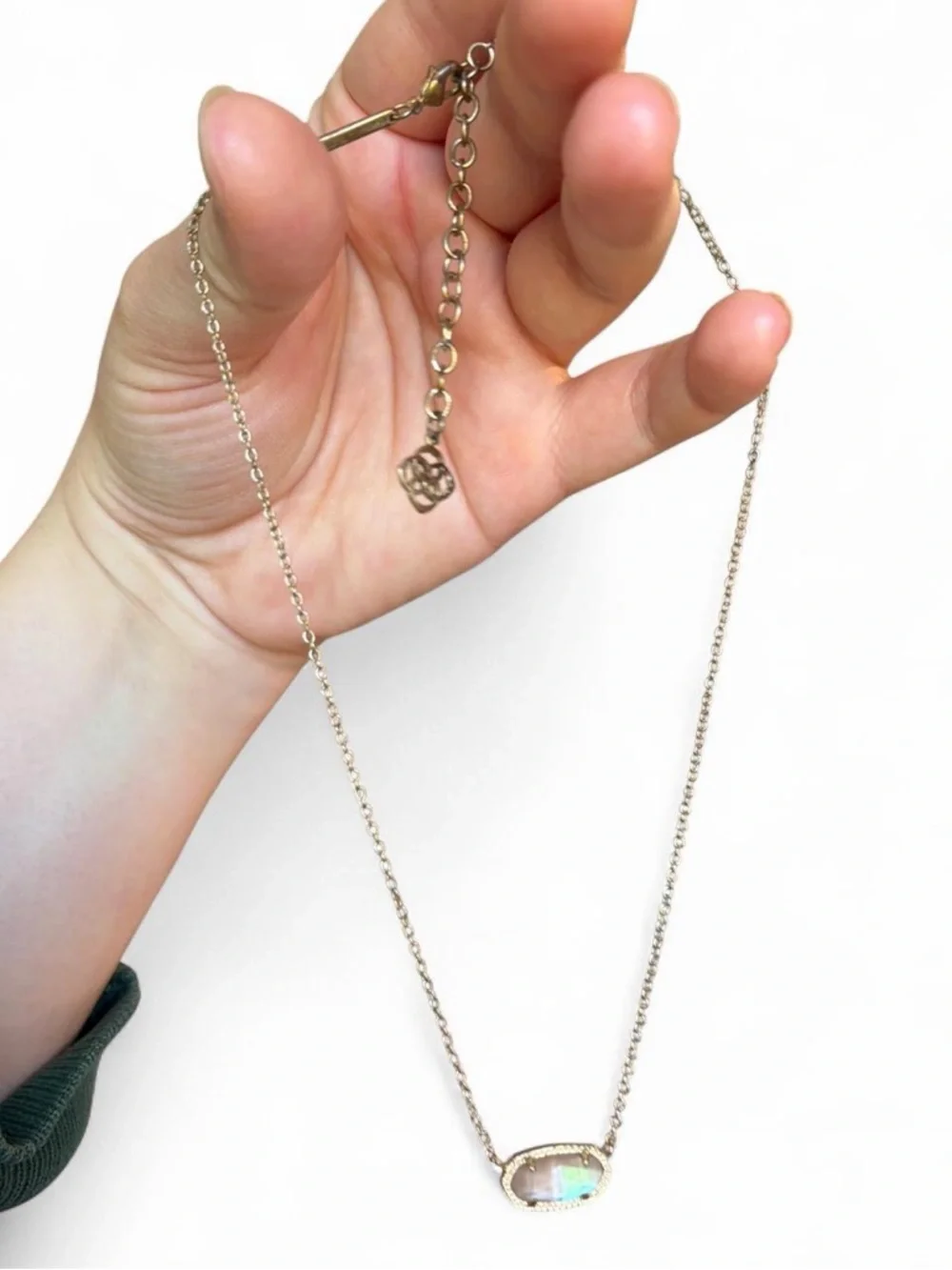 Kendra Scott ‘Elisa’ Rose Gold Necklace with Rose Quartz Pendant - Picture 3 of 4